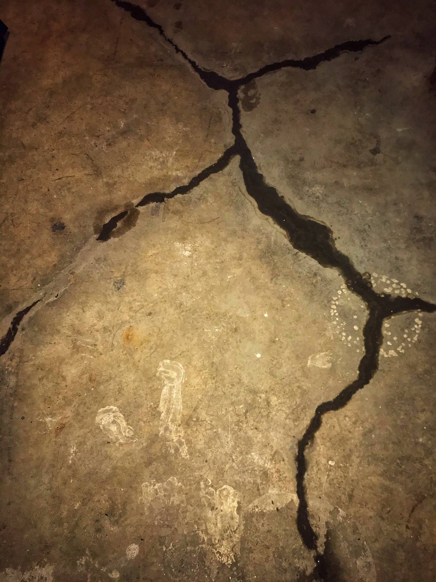 basement cracks